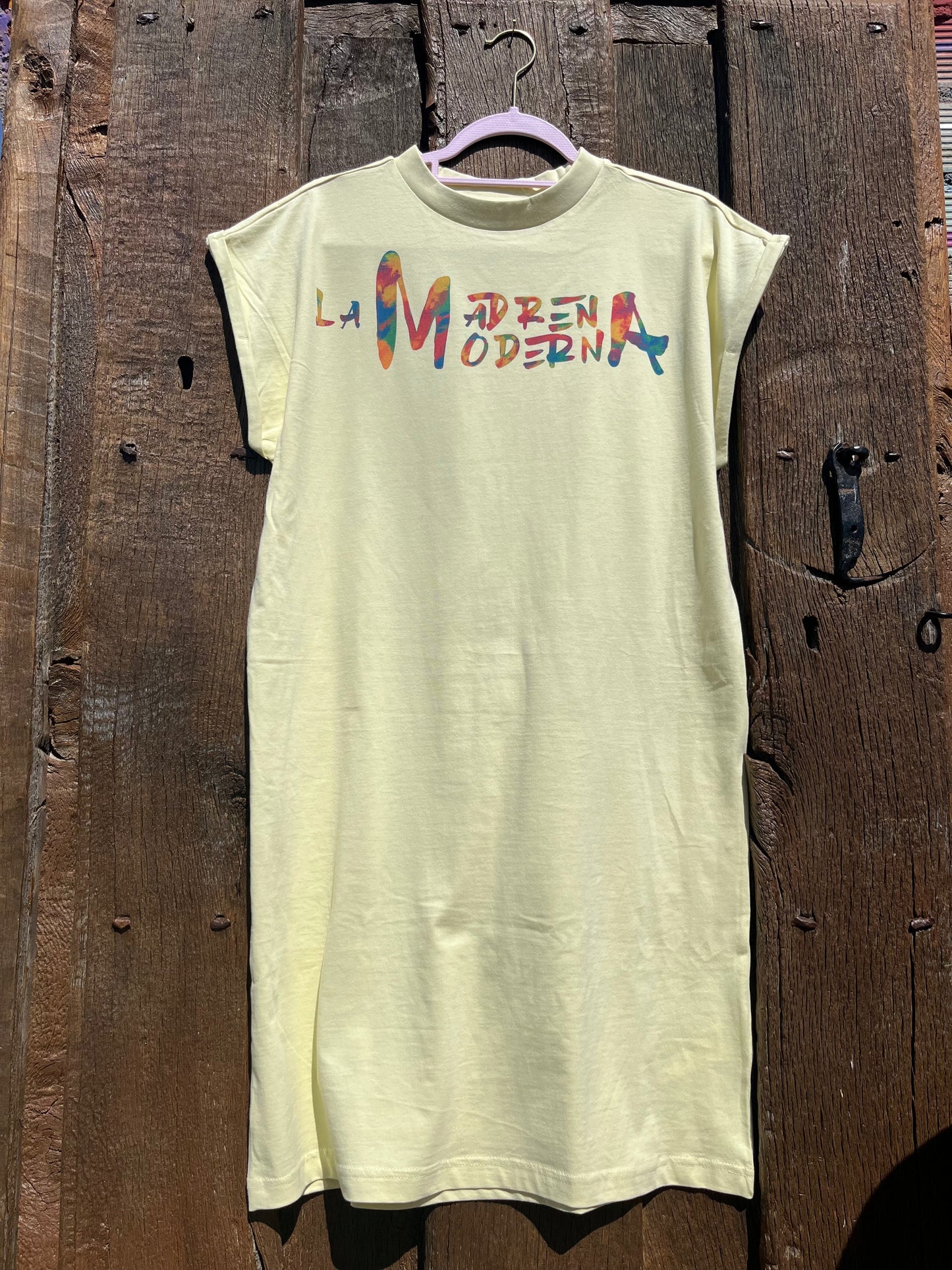 Vestido Amarillo con ilustración