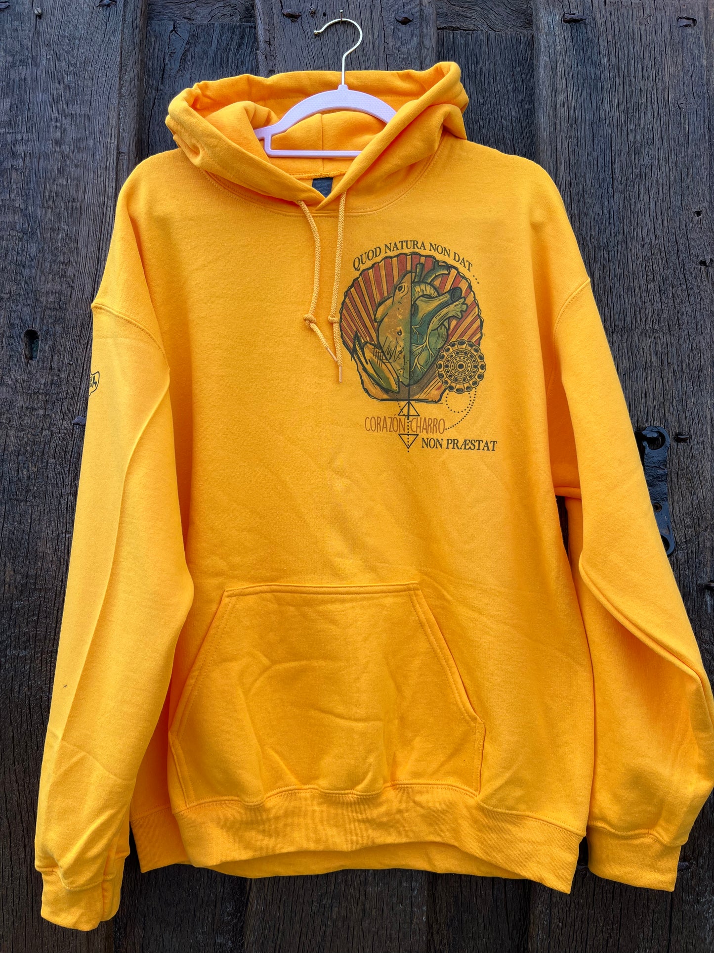 Sudadera Mostaza Gold con ilustración unisex