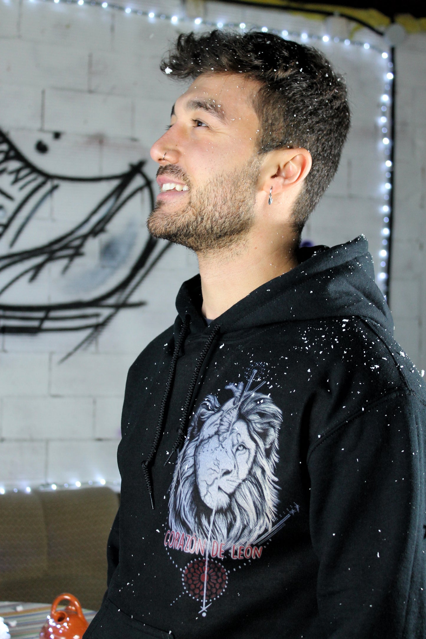 Sudadera negra con ilustración Unisex