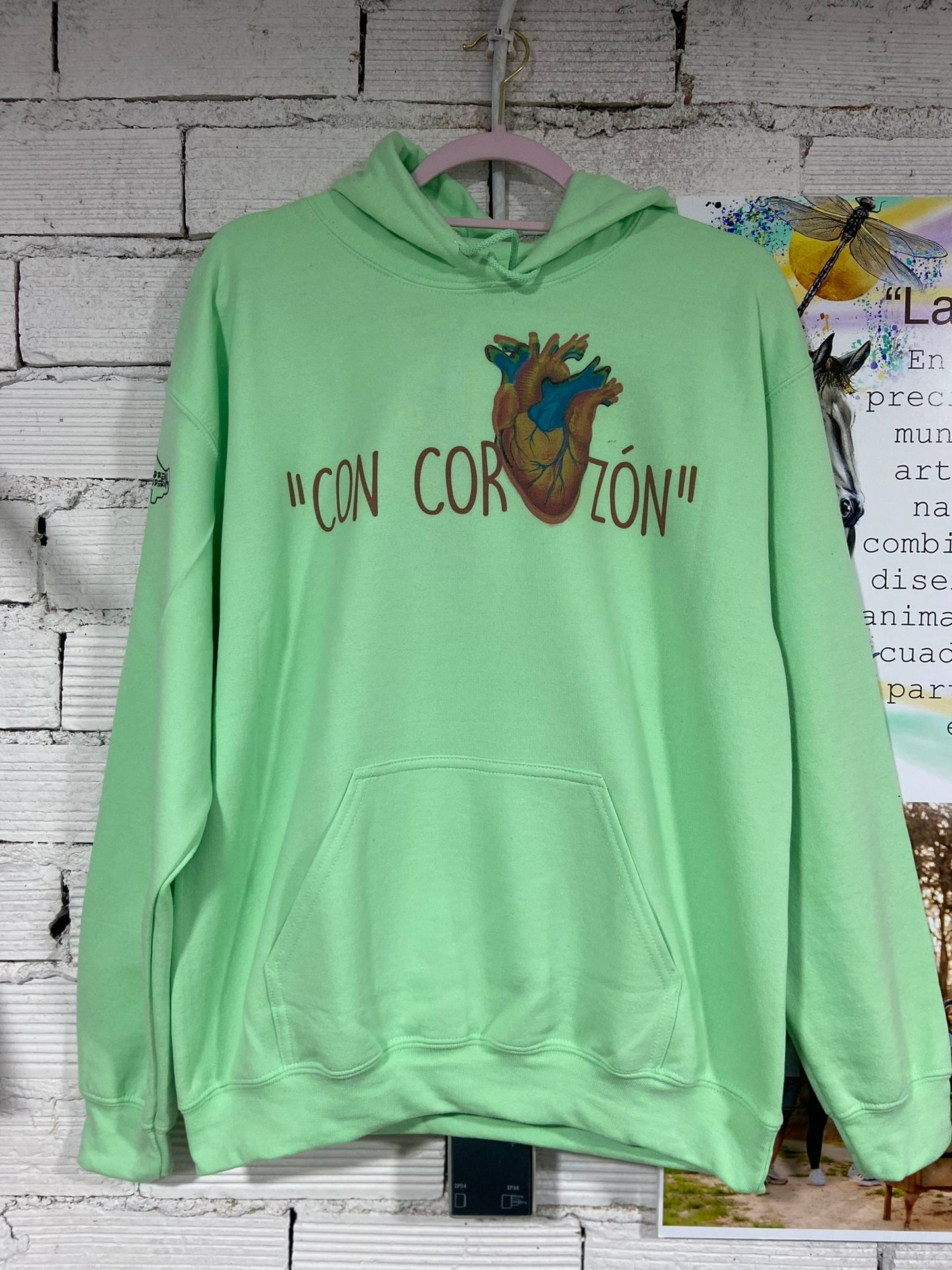 Sudadera Verde Mint con ilustración